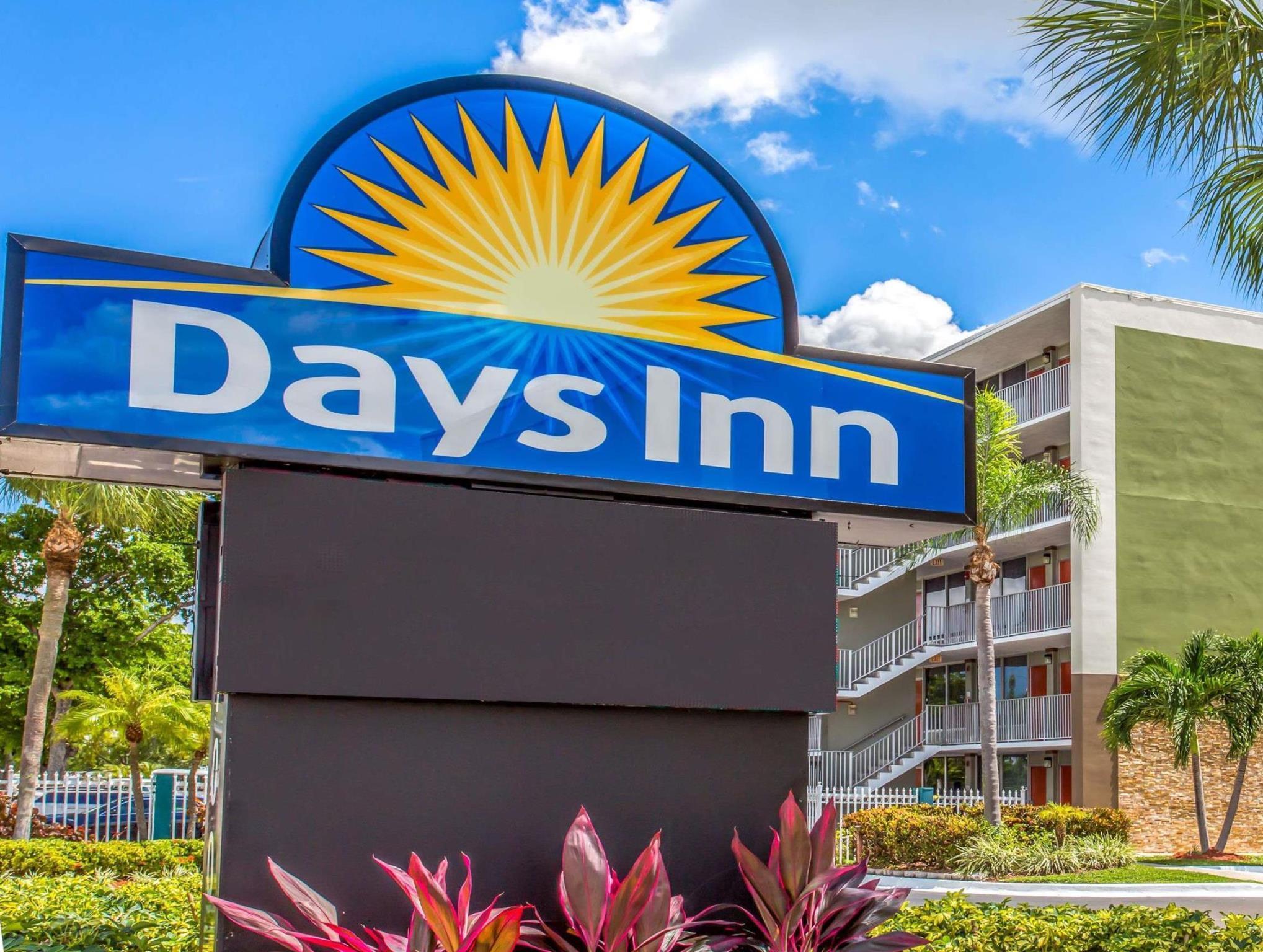 Days Inn By Wyndham Fort Lauderdale Airport Cruise Port Экстерьер фото